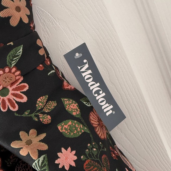 NWT ModCloth 2 Cat Print Floral Jacquard Fit and Flare Dress Sleeveless Black - Picture 2 of 10